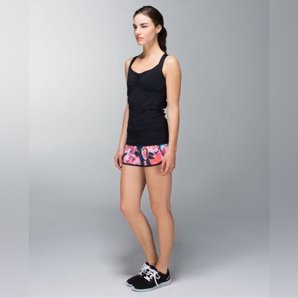 Lululemon Run Speed Shorts Secret Garden 4-way Stretch Size 2 Running Yoga Rare - Picture 1 of 14